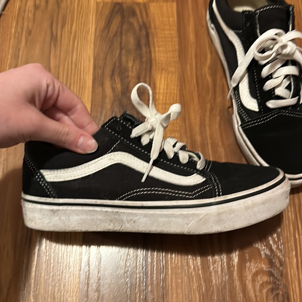 vans - Picture 2 of 5
